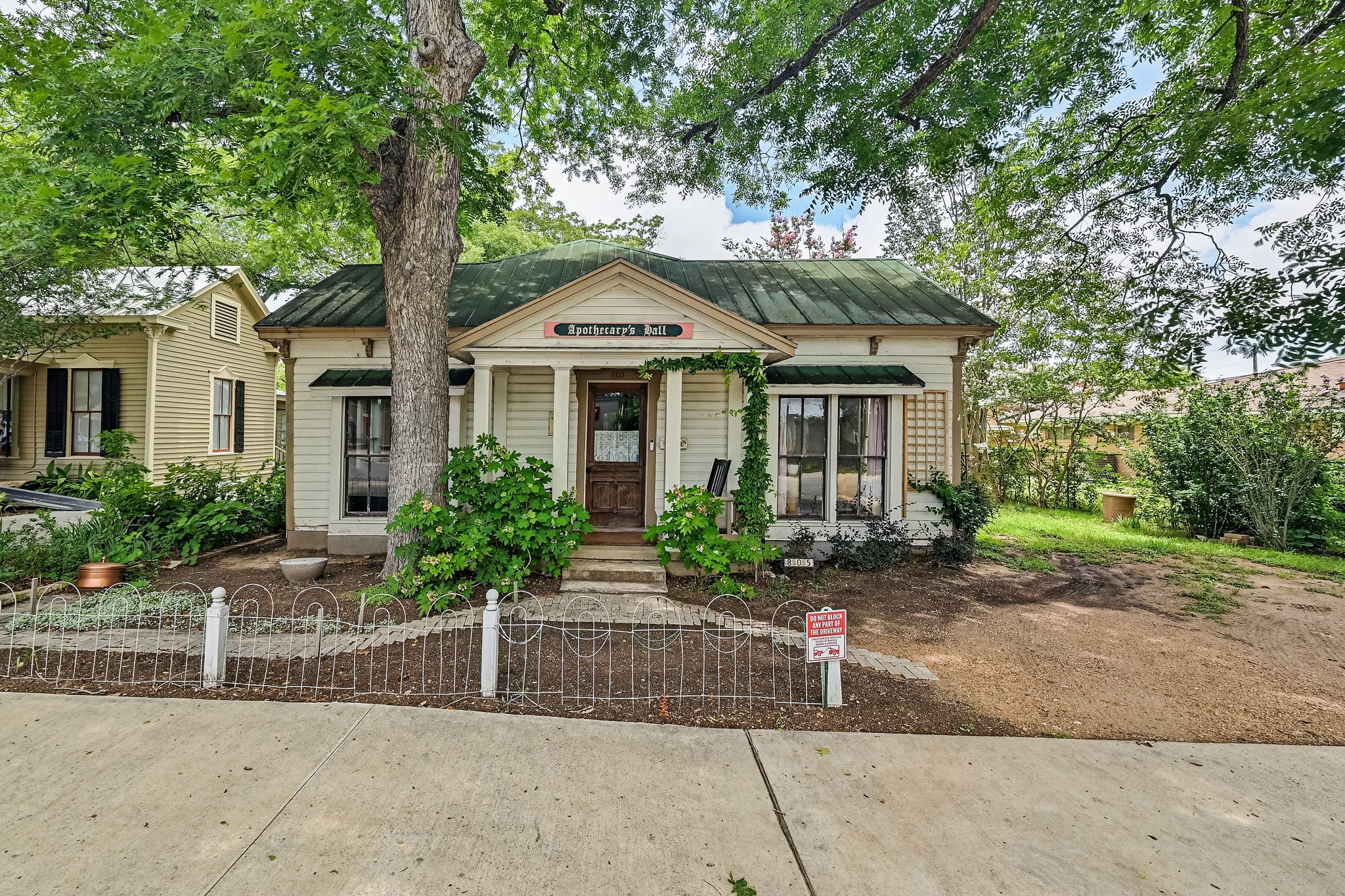 Photo of Listing #1638778