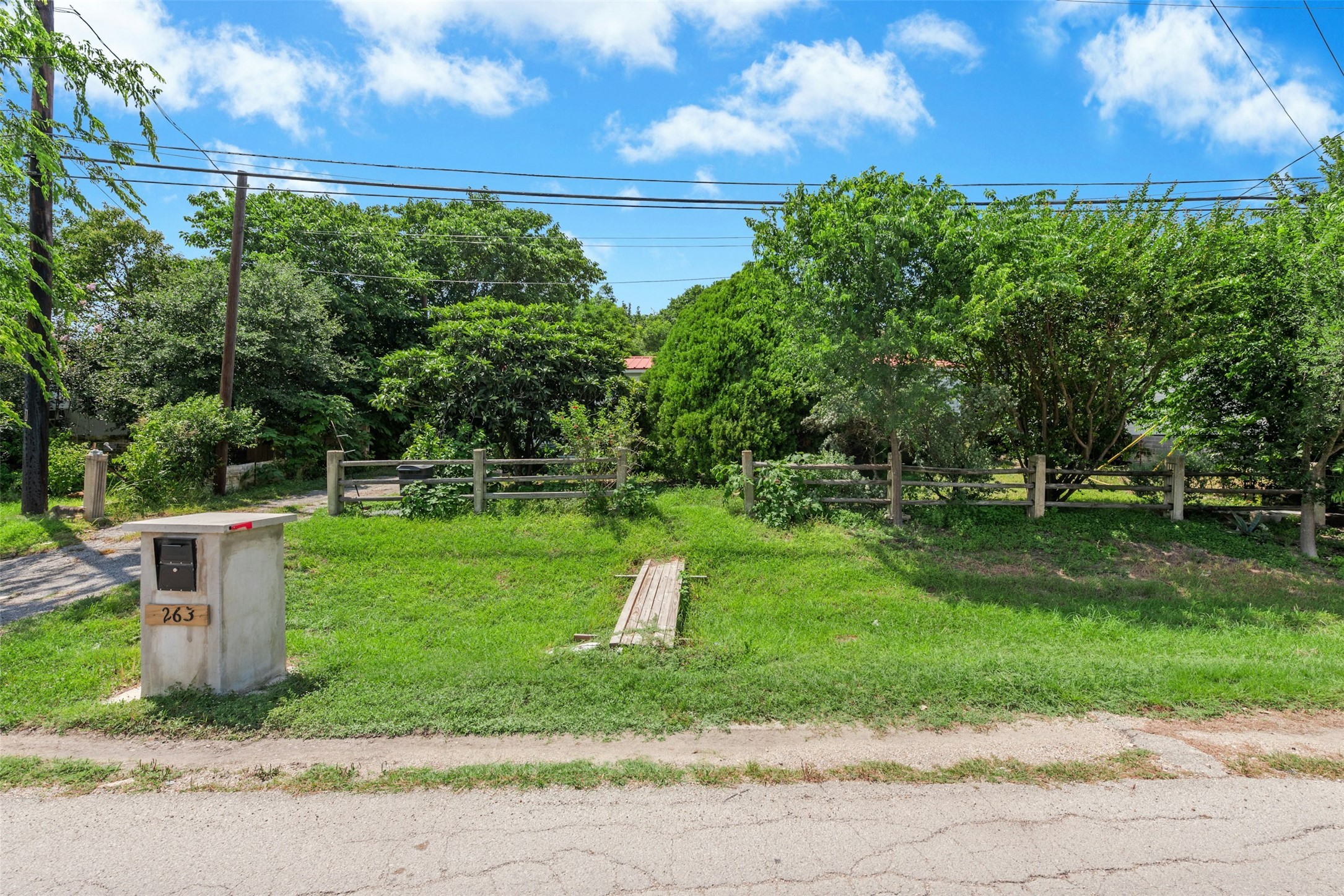Photo of Listing #1570954