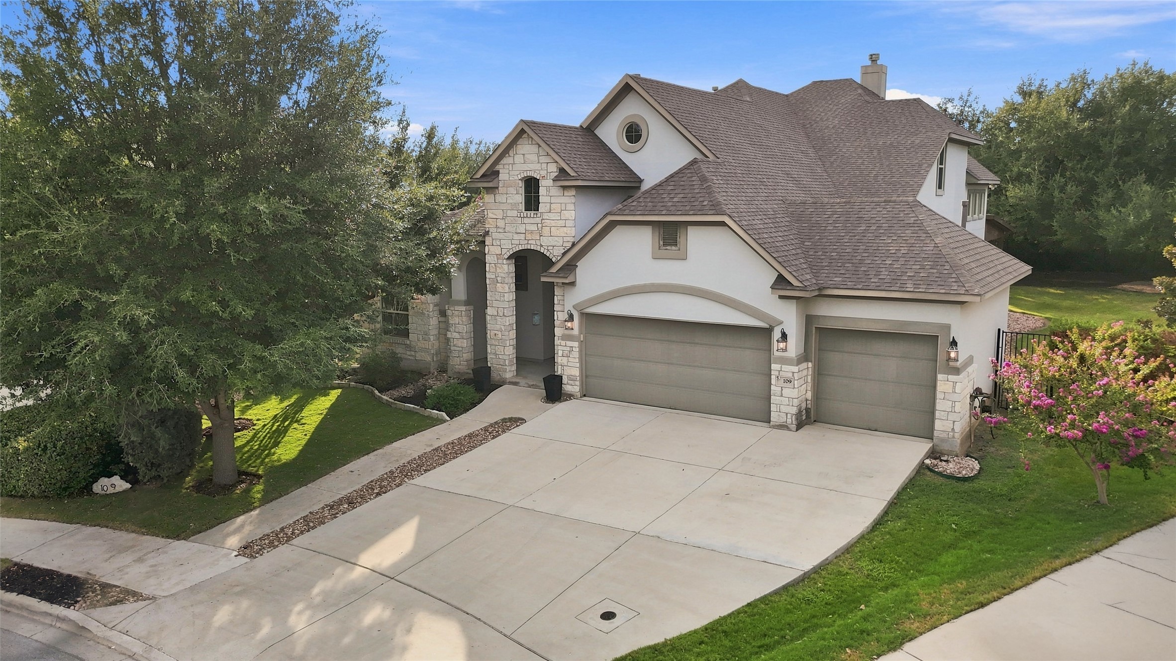 Photo of Listing #9156677