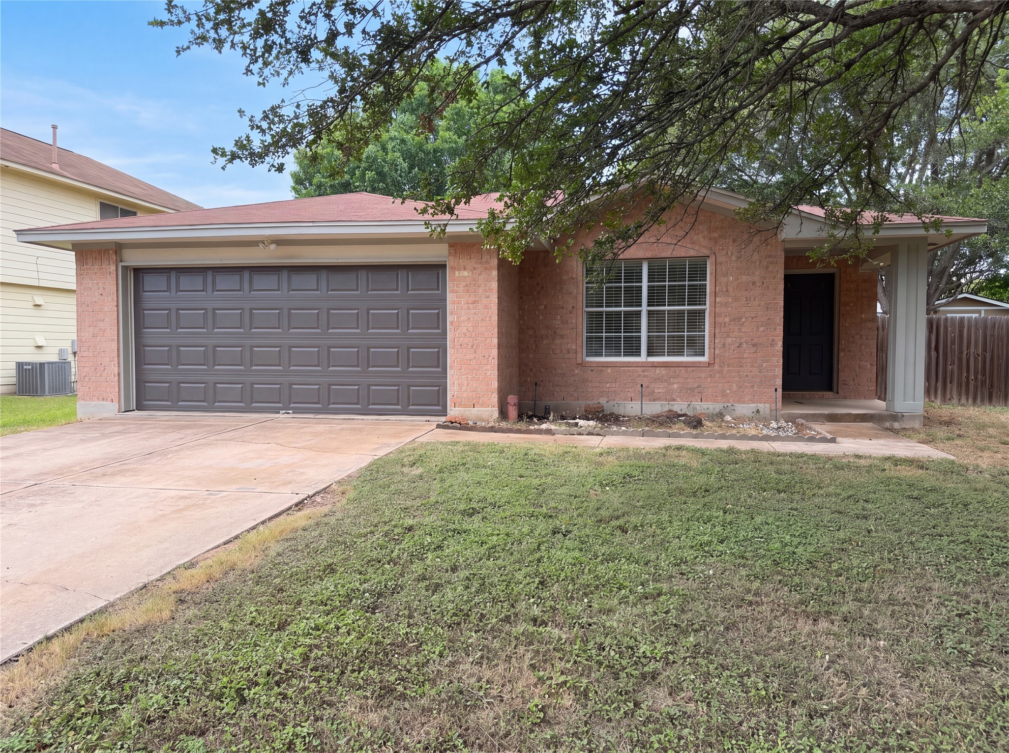 Photo of Listing #2093894