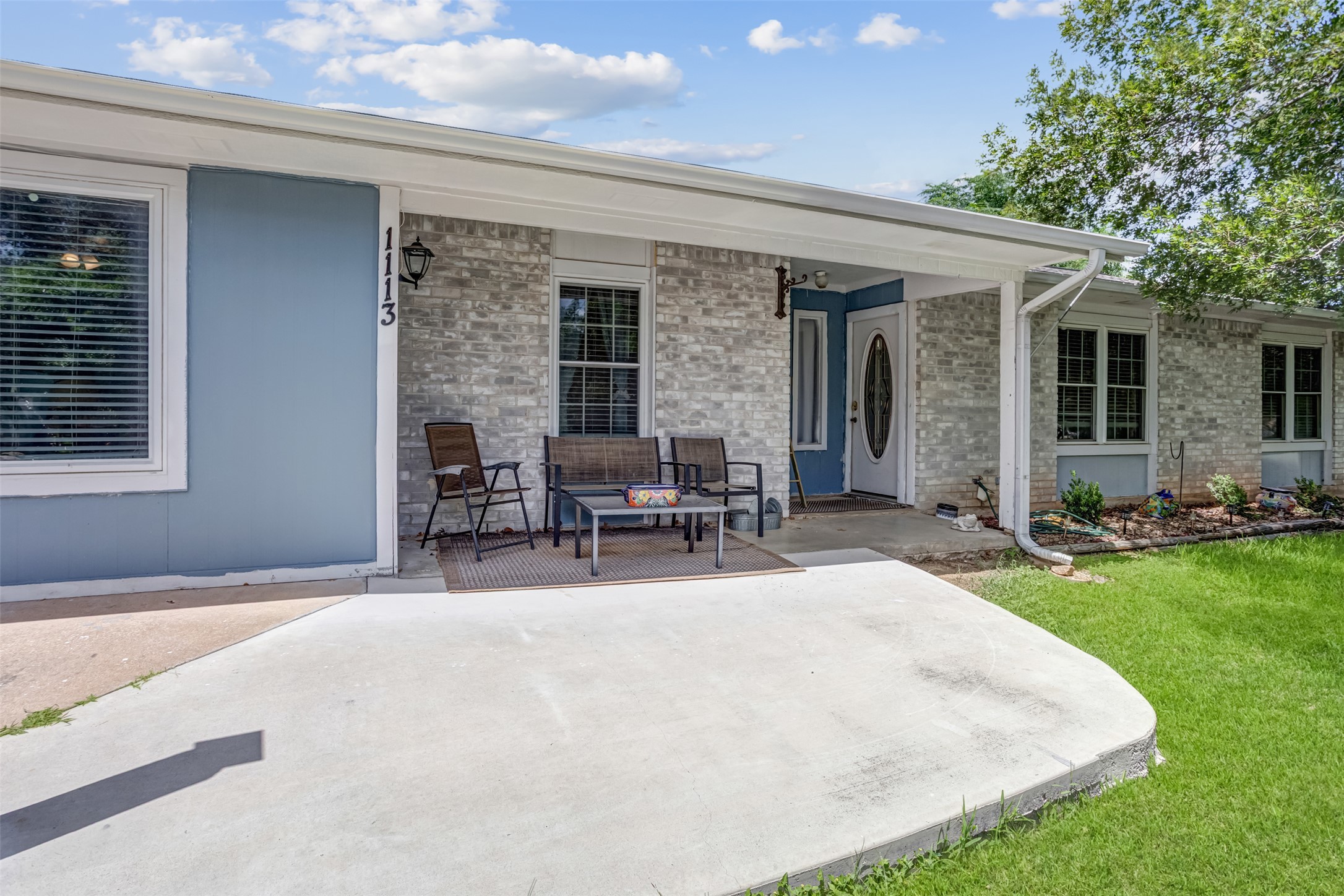Photo of Listing #1817047
