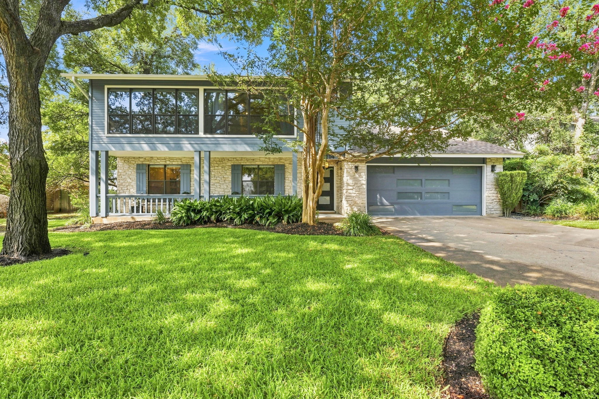 Photo of Listing #1576315