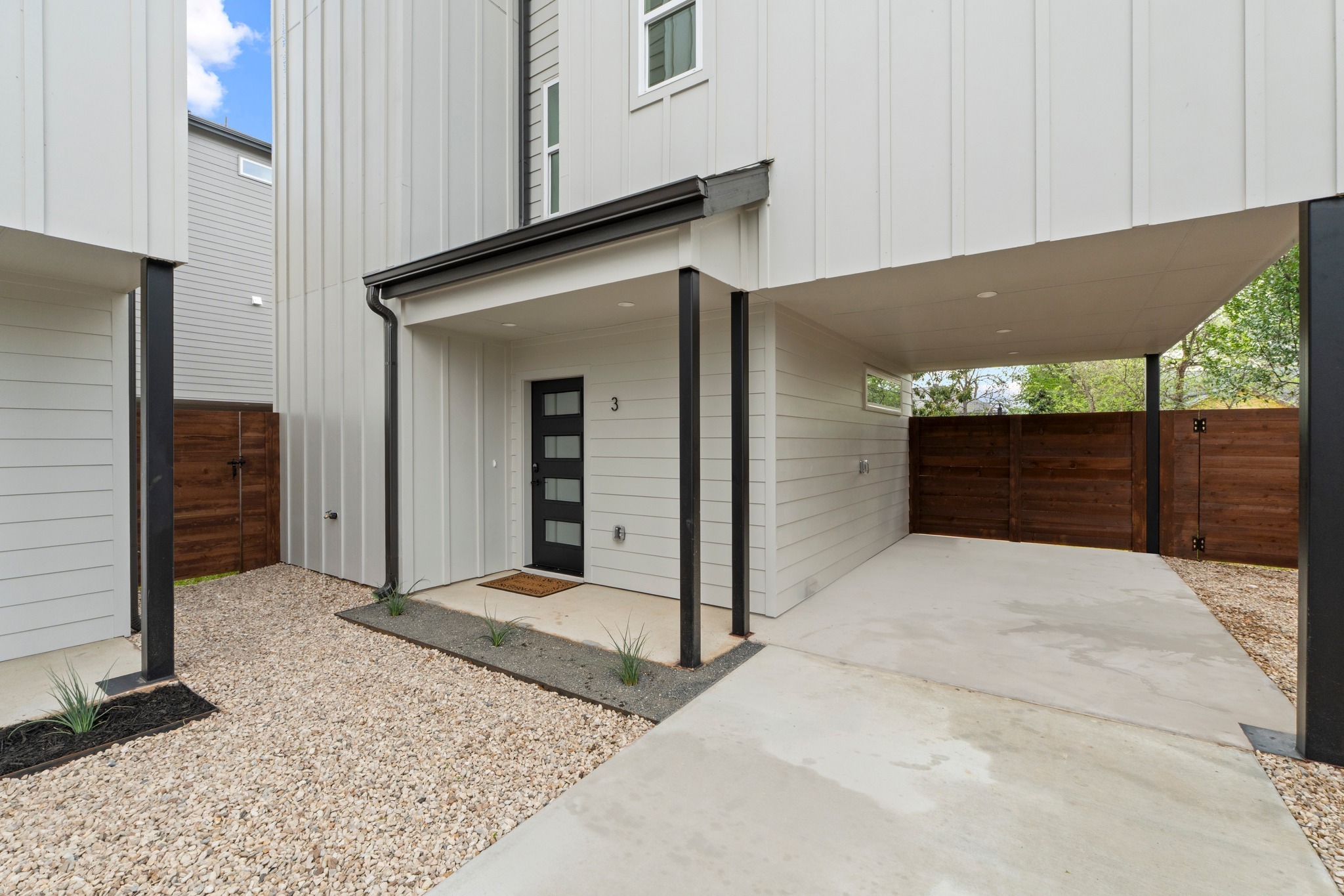 Photo of Listing #1700765