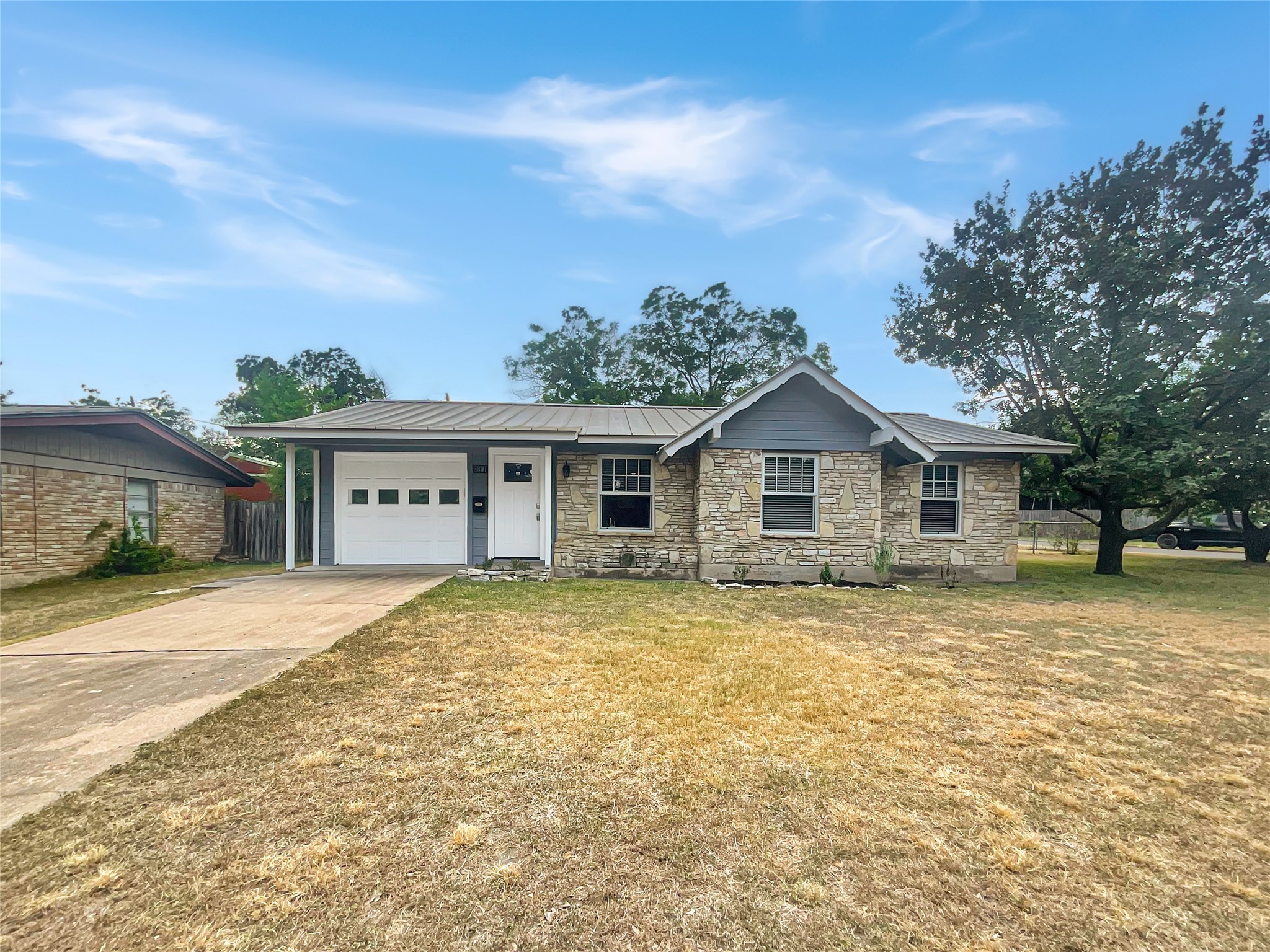 Photo of Listing #3472524