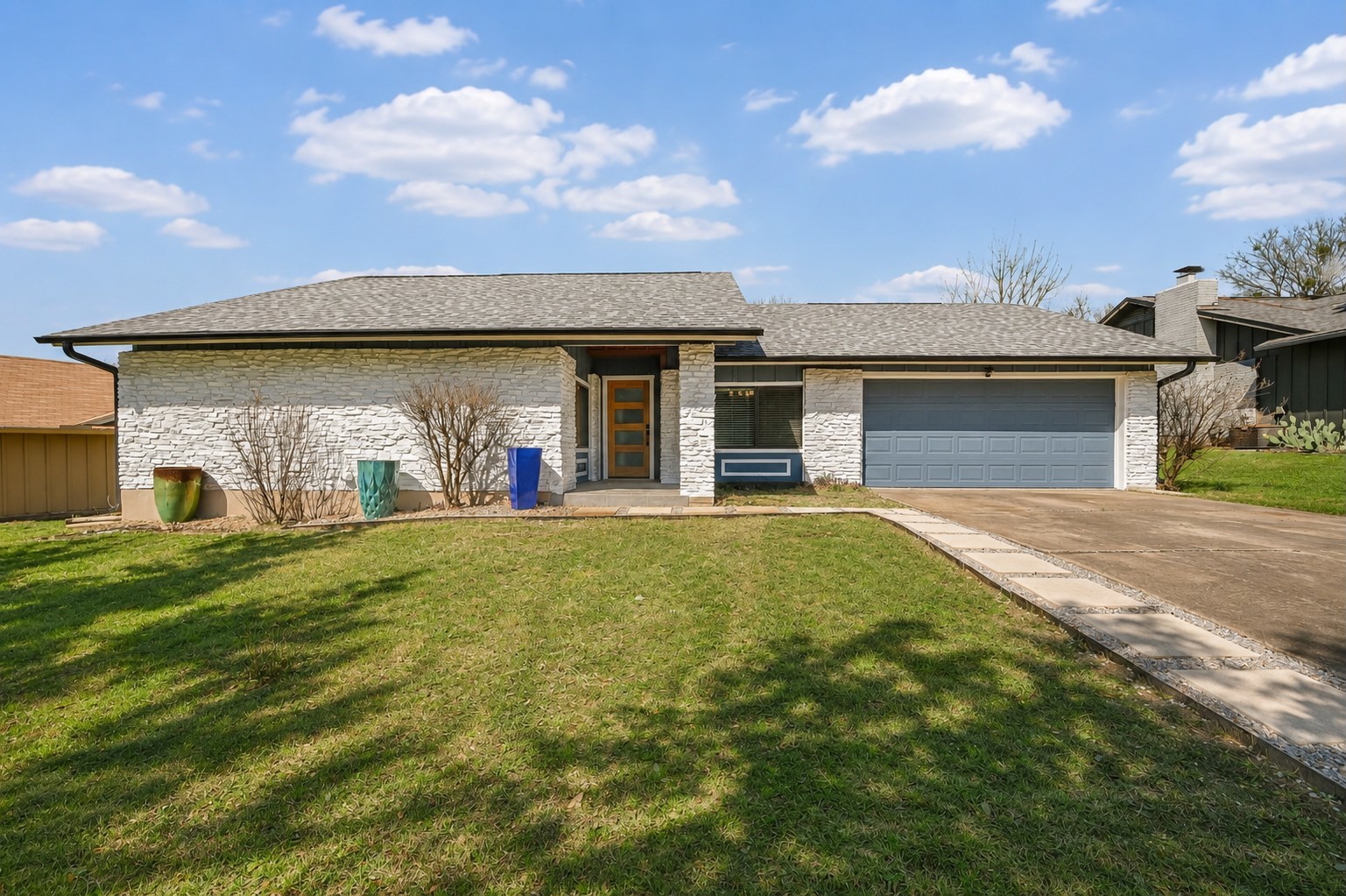 Photo of Listing #2532827