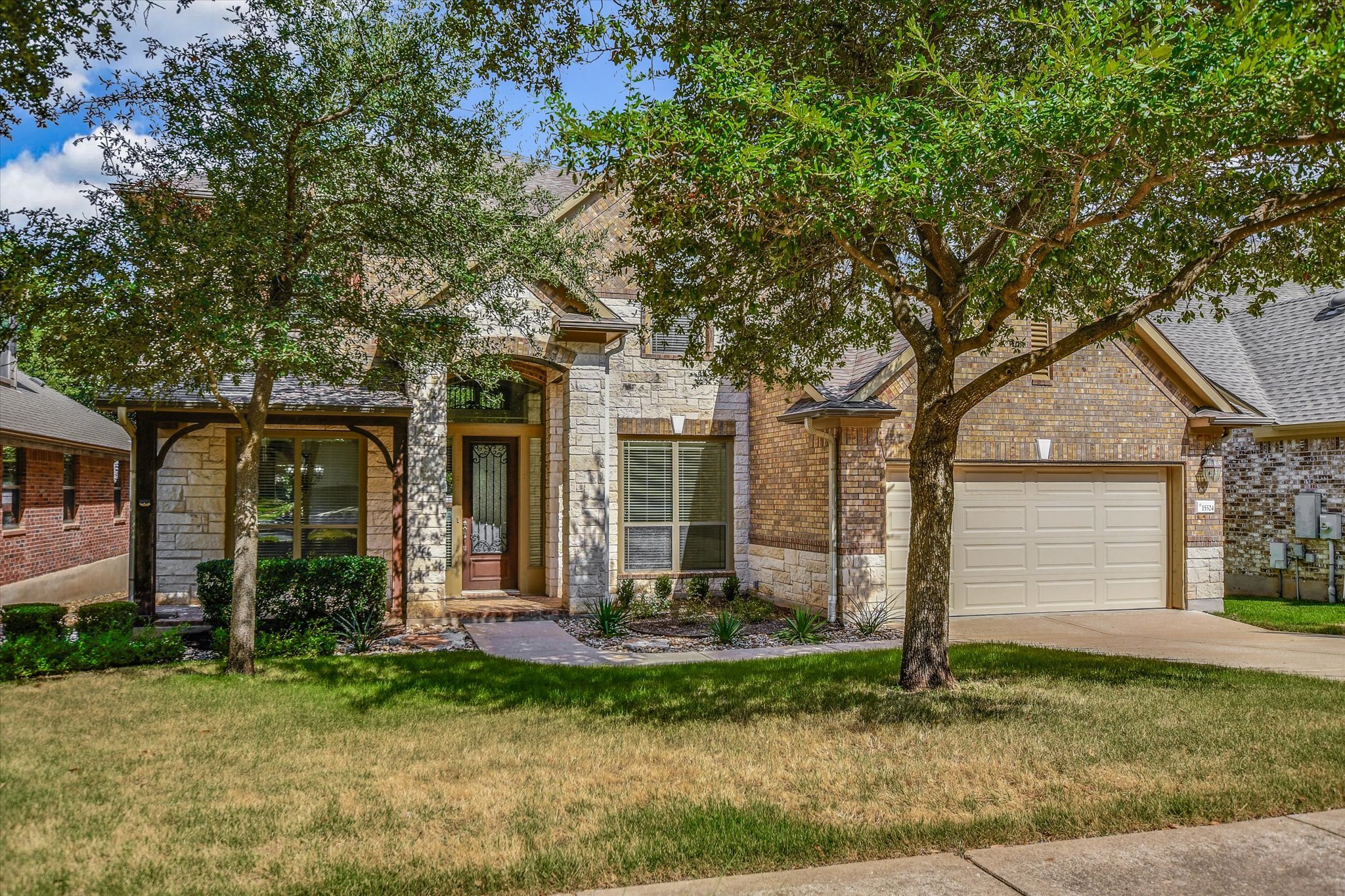 Photo of Listing #8111626