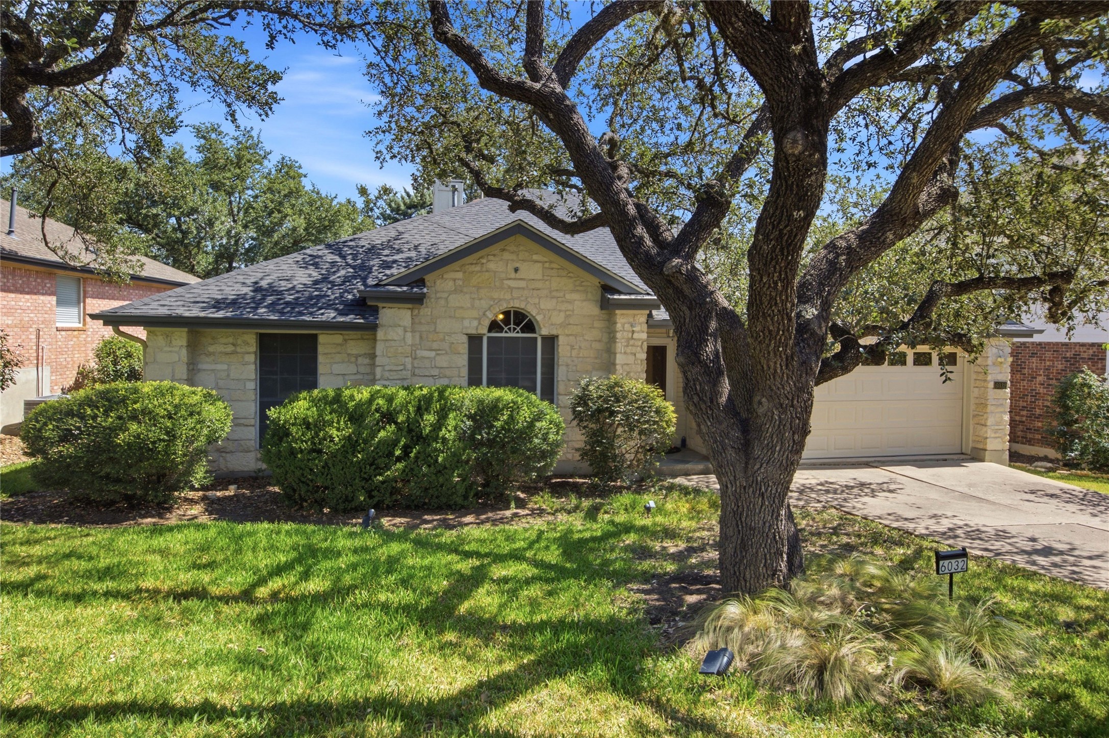 Photo of Listing #1849955