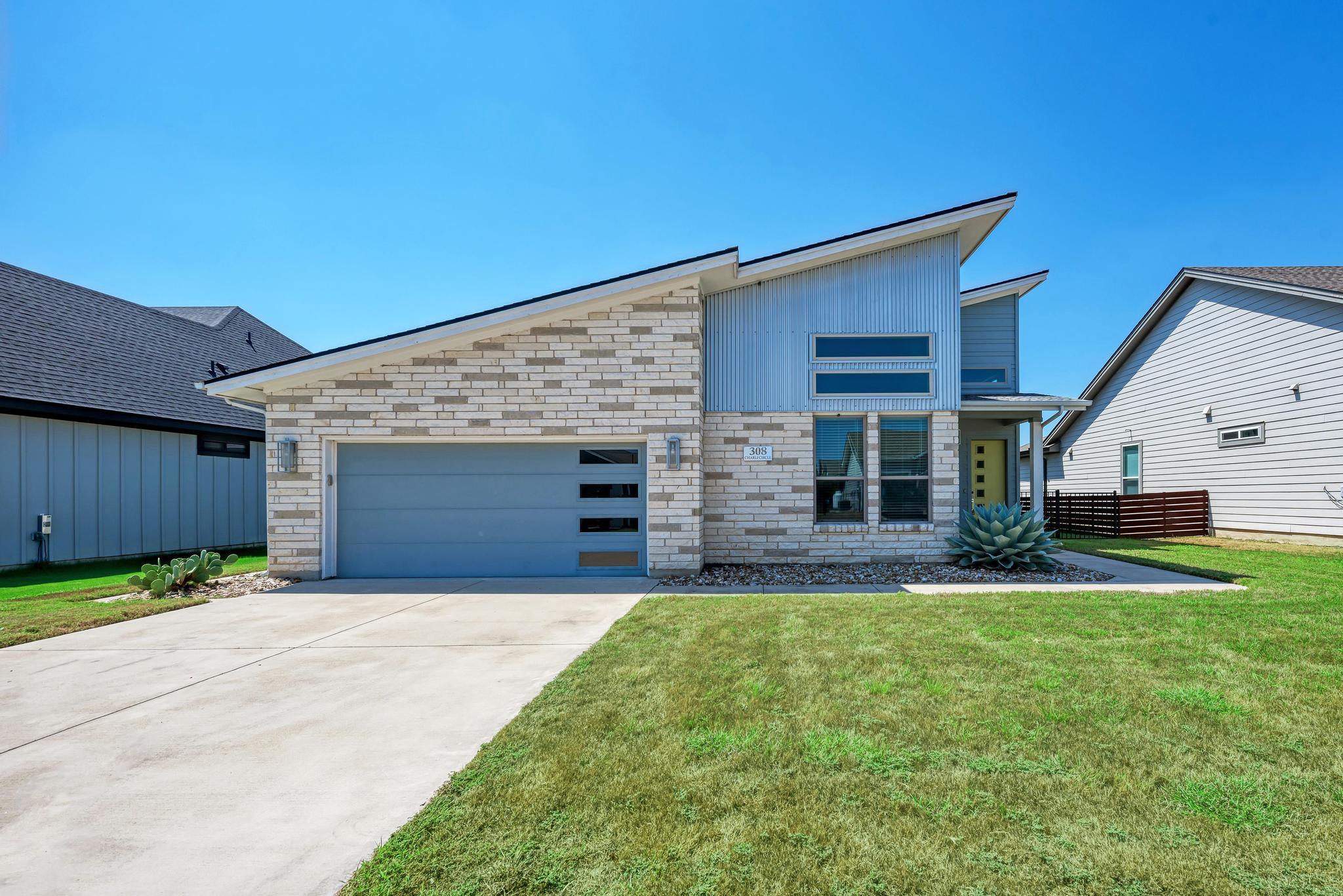 Photo of Listing #3352189