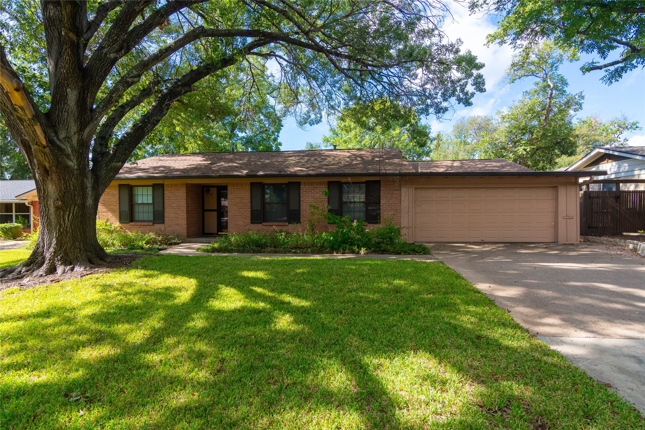 Photo of Listing #4847172