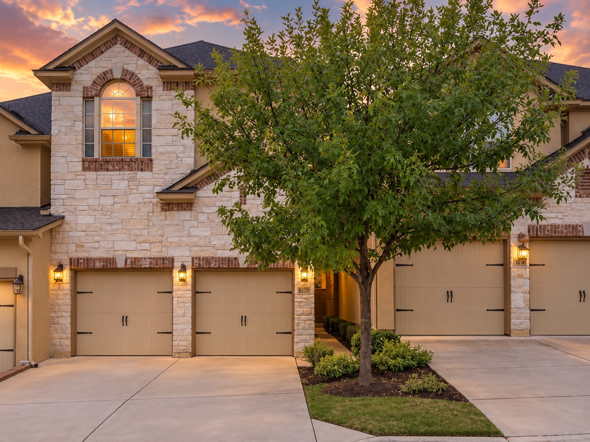 Photo of Listing #1558622