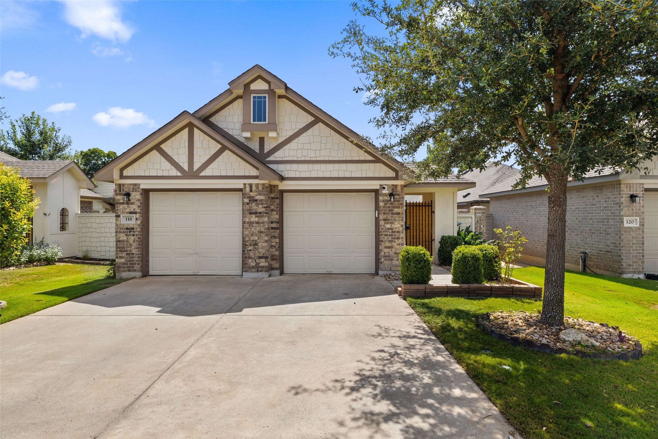 Photo of Listing #1256240
