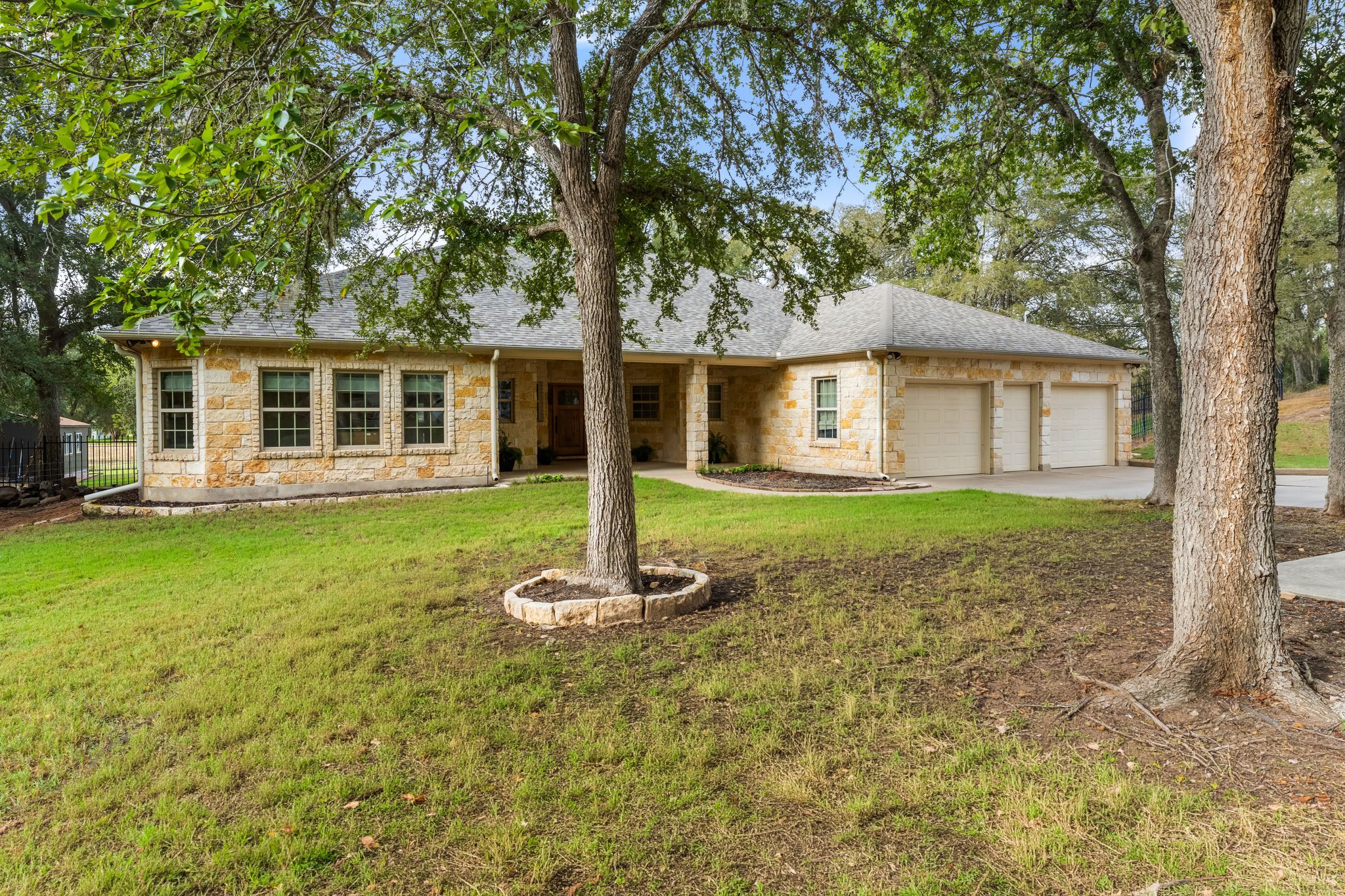 Photo of Listing #5542003