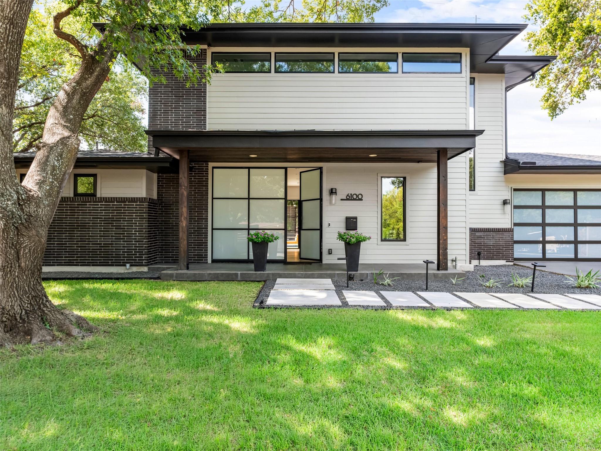Photo of Listing #3075112