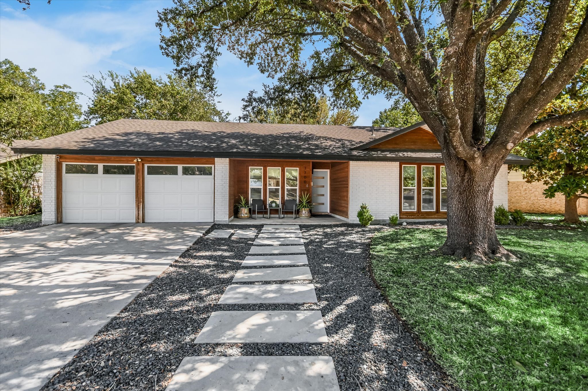 Photo of Listing #8275828