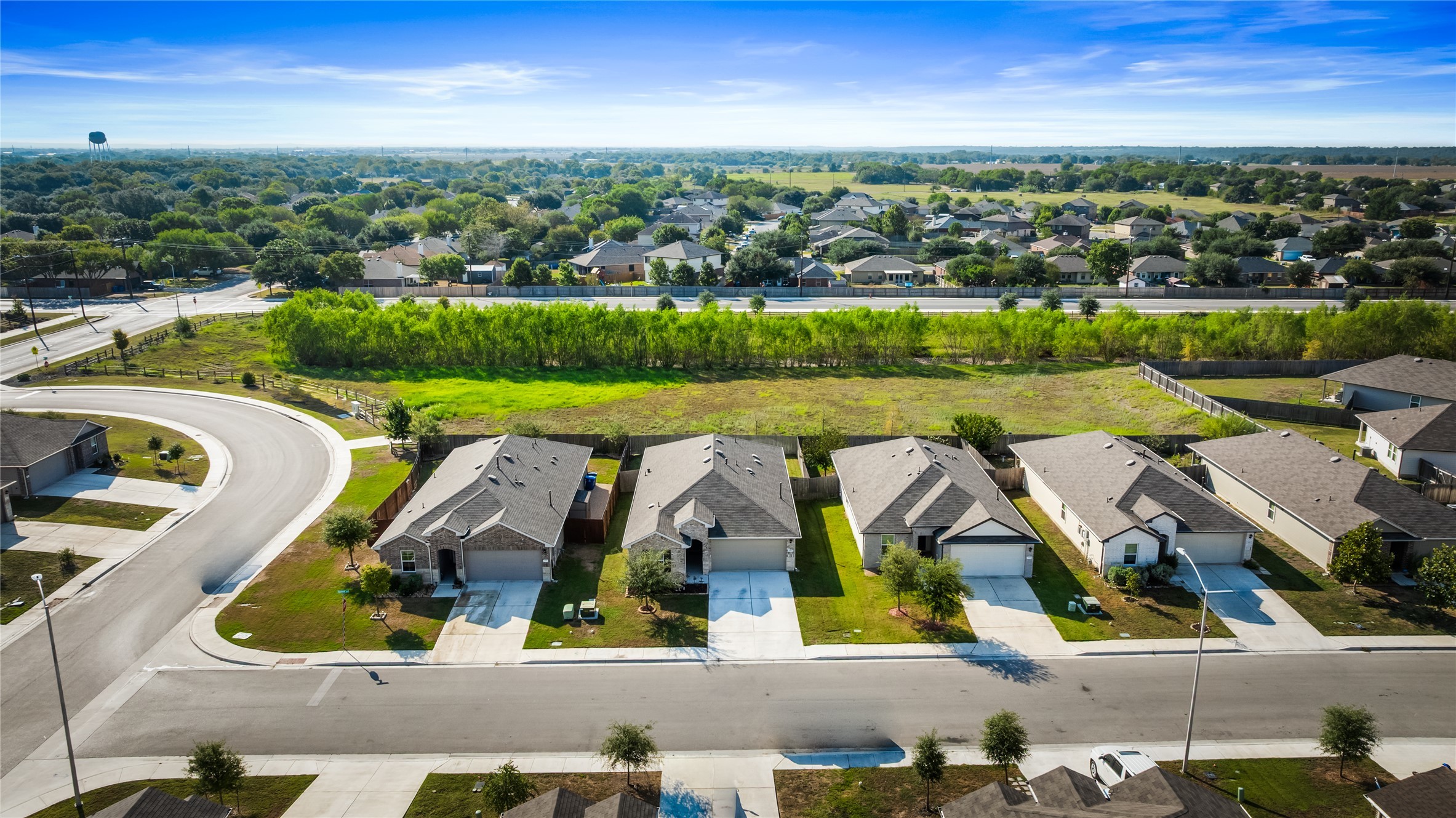Photo of Listing #8242408