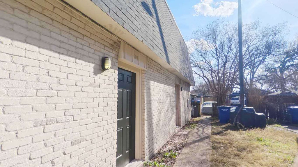 1900 Hearthside Drive, Austin