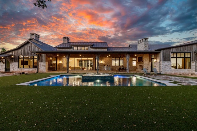 5831 N Us Hwy 87 Highway, Fredericksburg