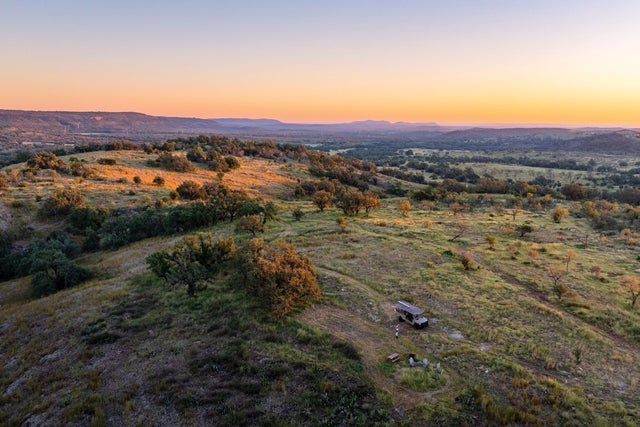 7600 Willow Loop, Willow City