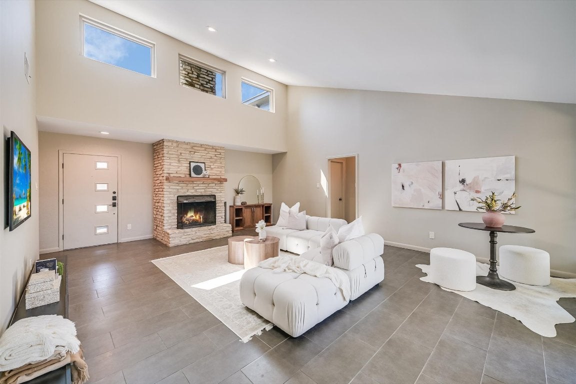 Photo of Listing #8348045