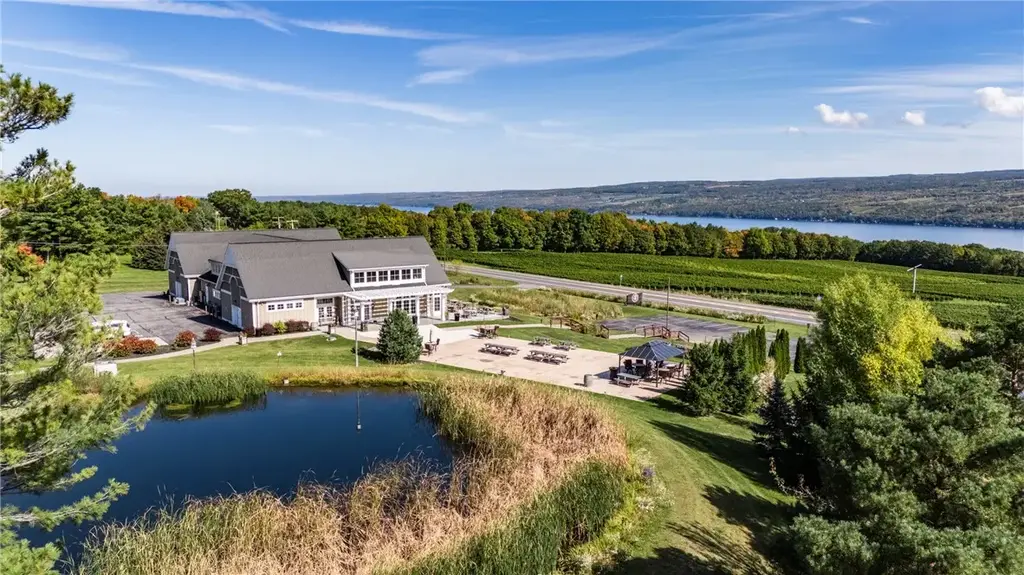 5428 State Route 14 Road, Starkey