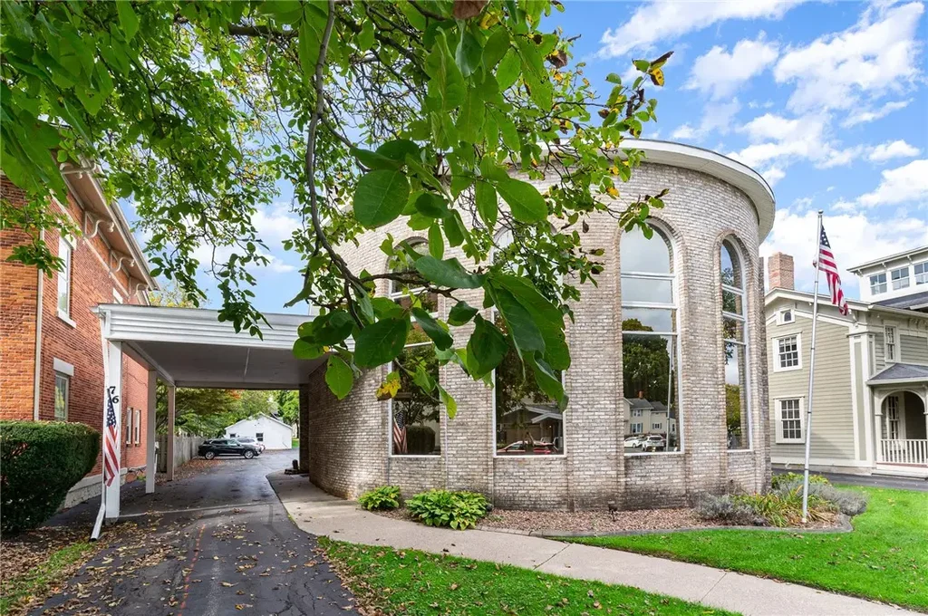 76 S Main Street, Perinton