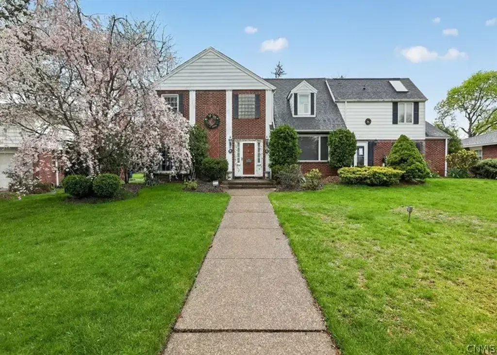 91 Mount Vernon Road, Amherst