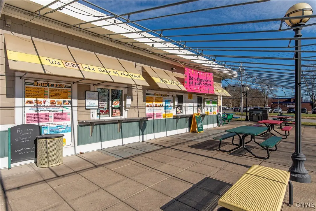 Photo of Listing #S1605696