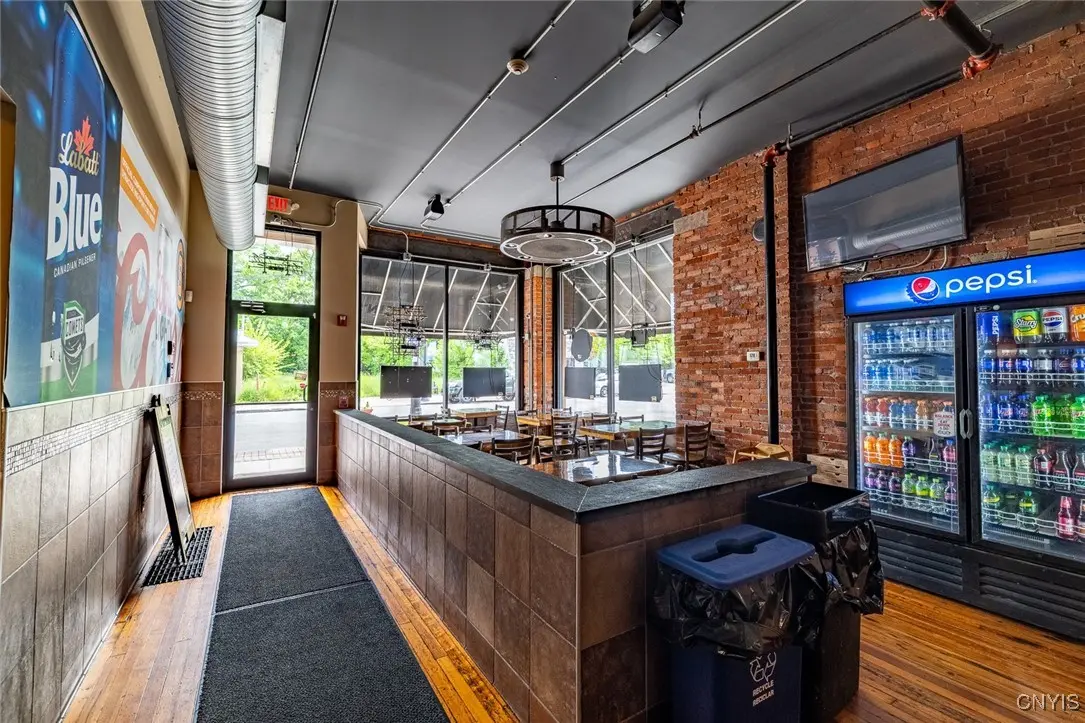 Photo of Listing #S1611027