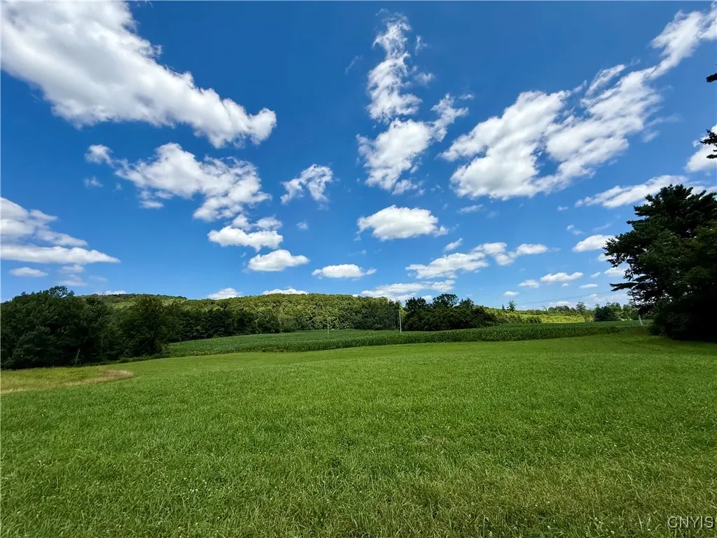 Photo of Listing #S1625102