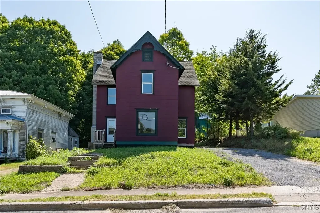 14196 State Street, Diana