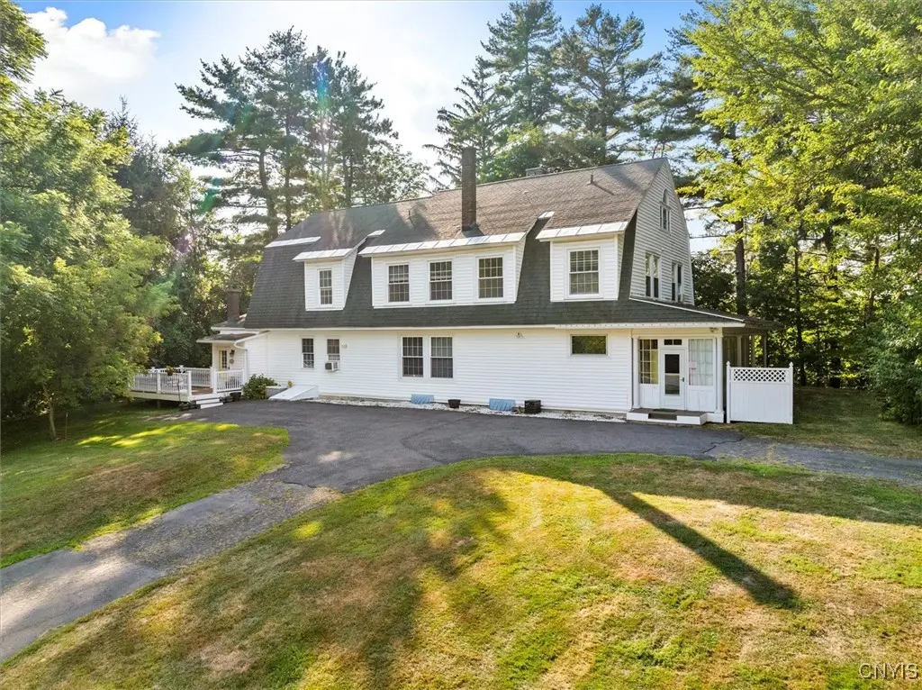 Photo of Listing #S1631652