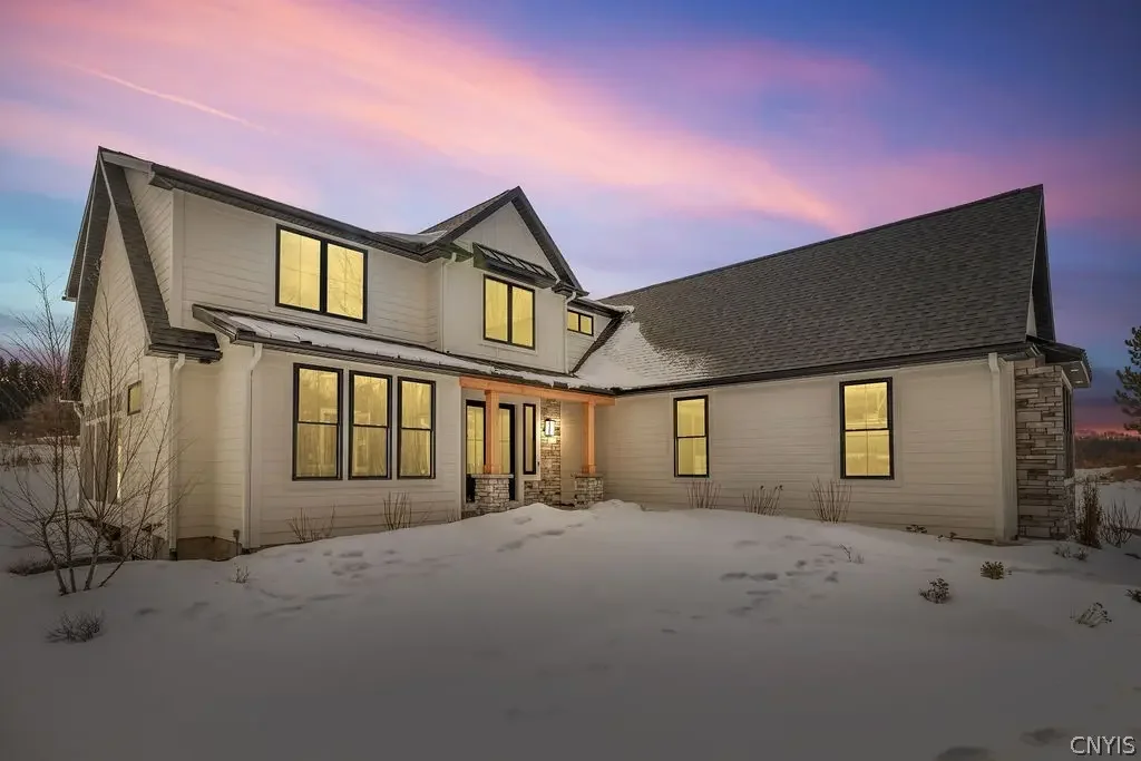 Photo of Listing #S1632856