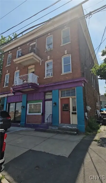 Photo of Listing #S1638958