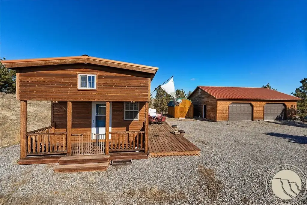 10 W Sunshine Road, Roundup