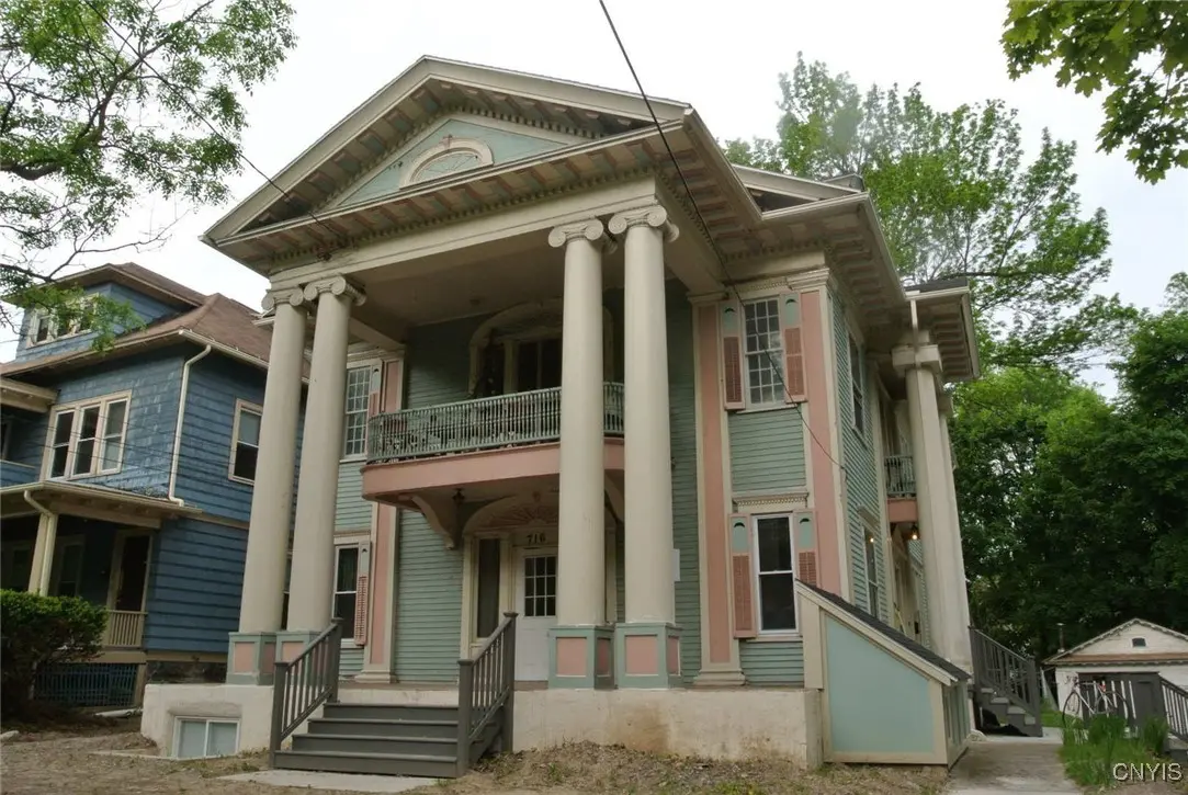 Photo of Listing #S1642777