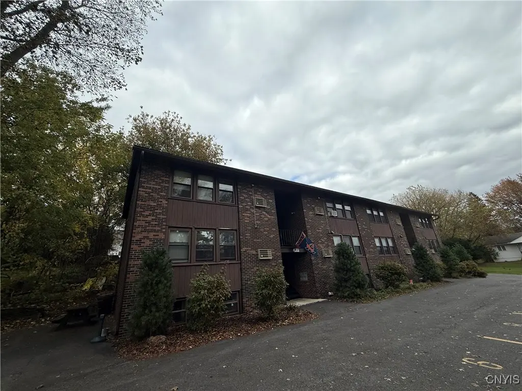 Photo of Listing #S1643083