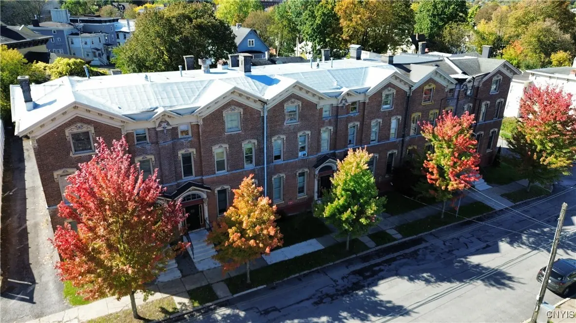 Photo of Listing #S1644991