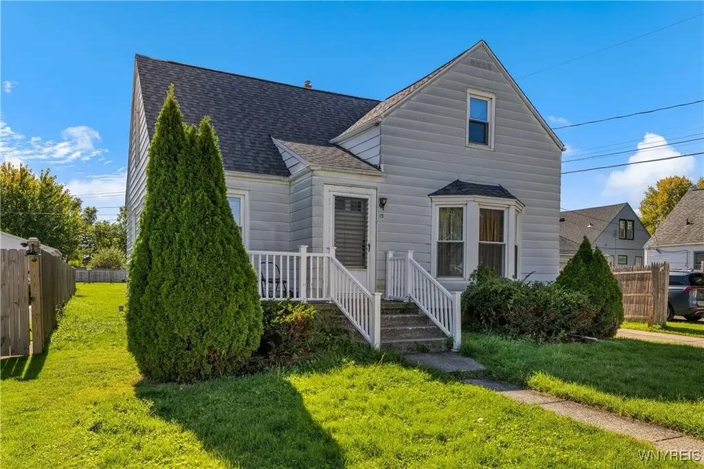15 Chopin Place, Cheektowaga