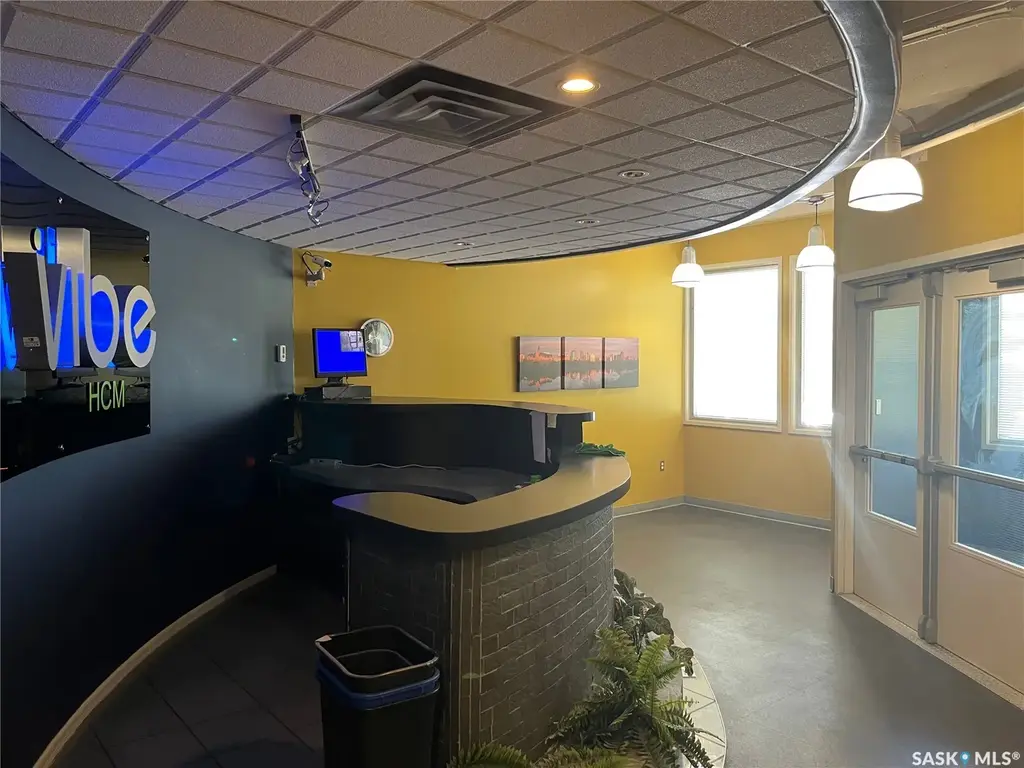 250 2nd Avenue S 2nd Floor, Saskatoon