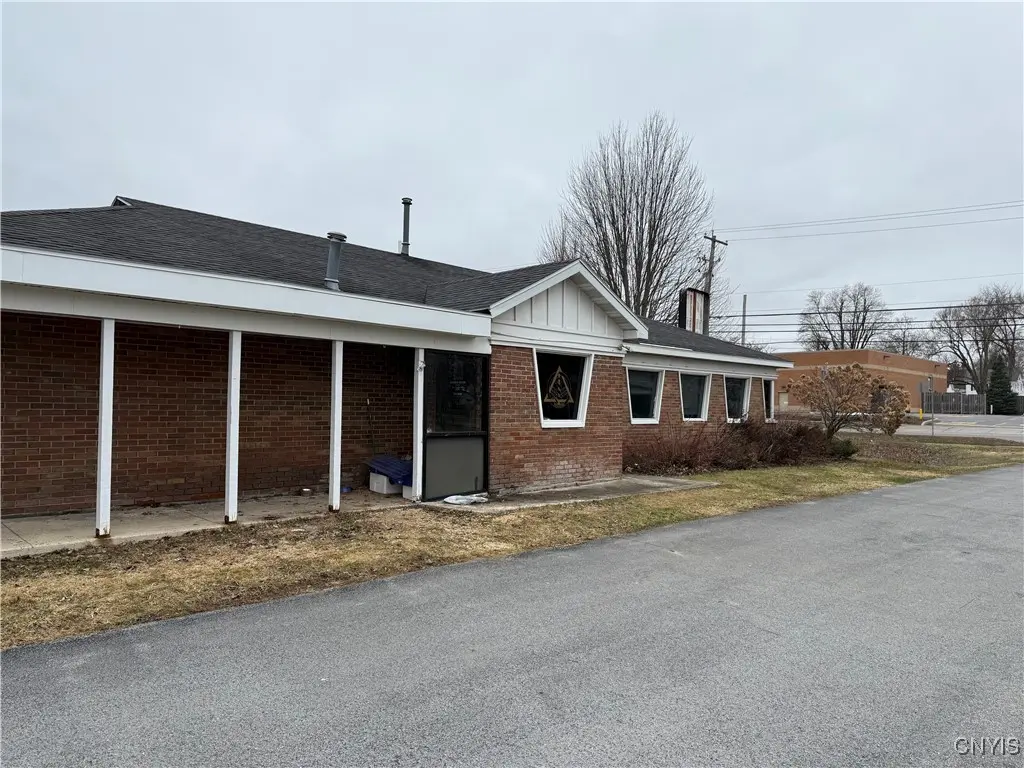 140 Eastern Boulevard, Watertown City