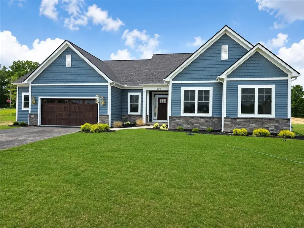 6340 Brookhill Drive, Victor