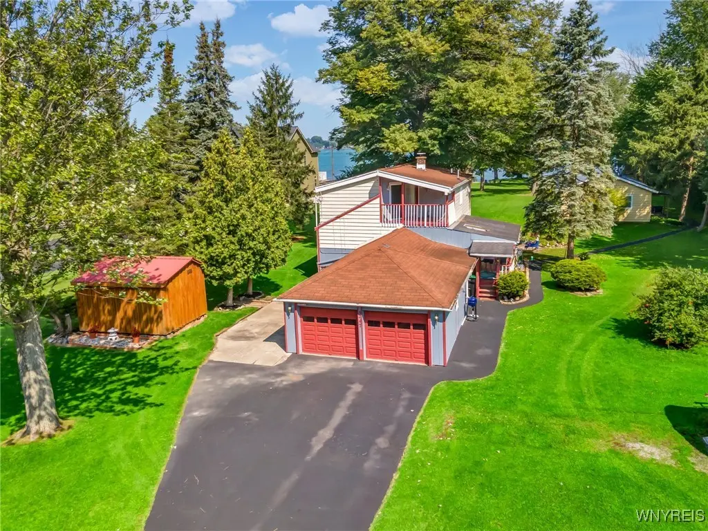 5447 E River Road, Grand Island