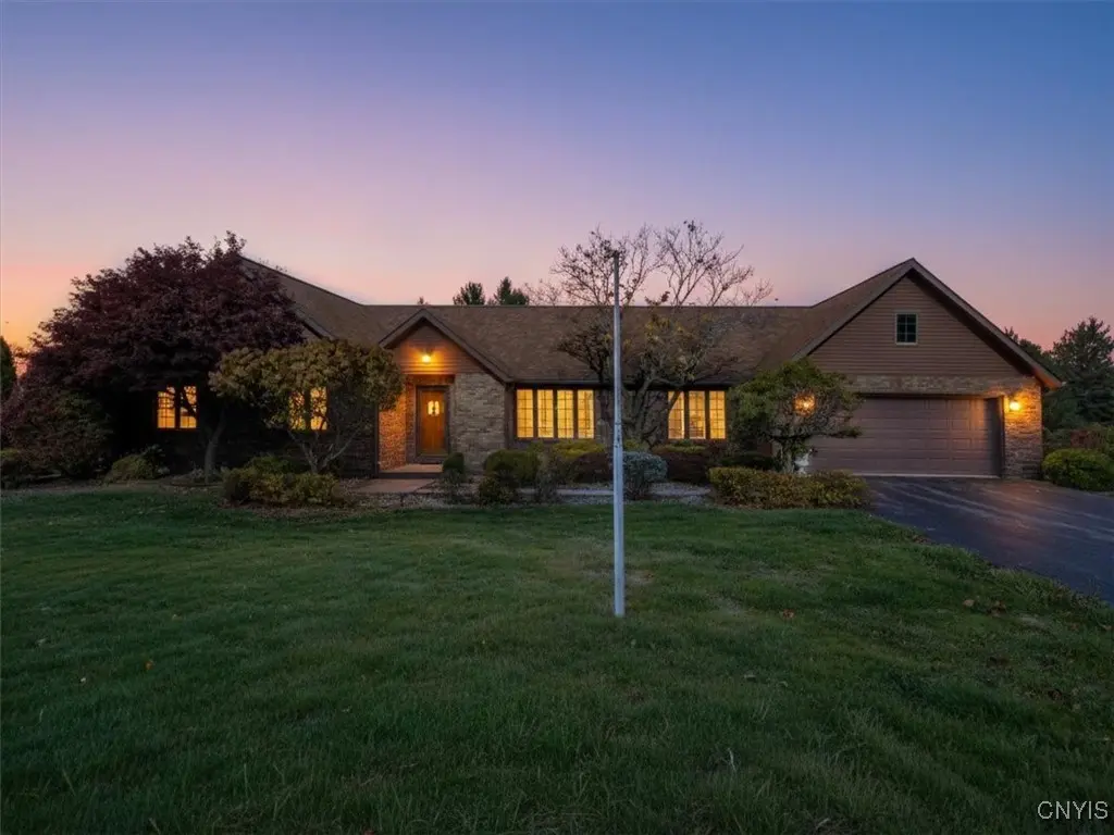 Photo of Listing #S1647822