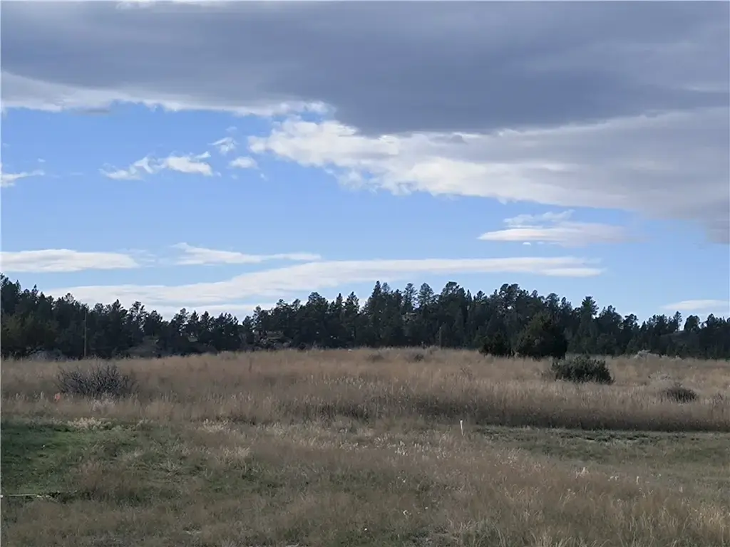 28 Lots 10th Avenue W, Roundup