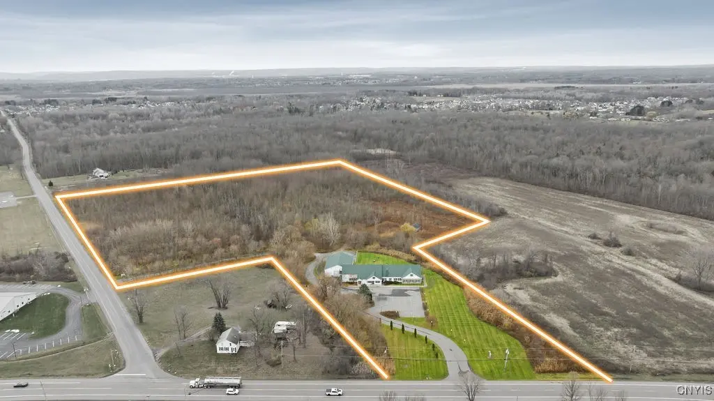 5252 State Route 31, Clay