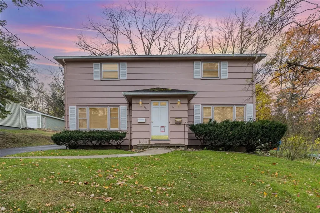 16 Summit Street, Perinton