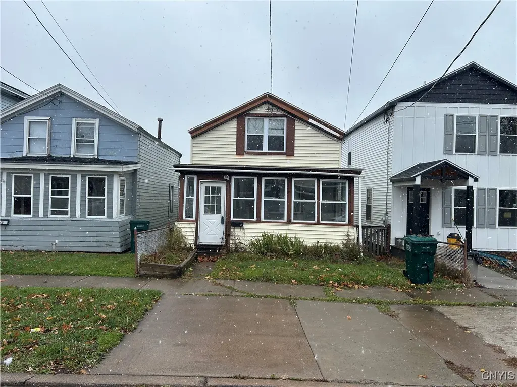 41 W Van Buren Street, Oswego
