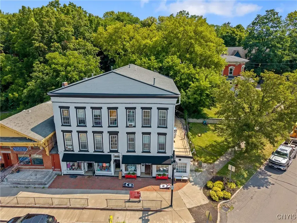 100 Brooklea Drive, Manlius