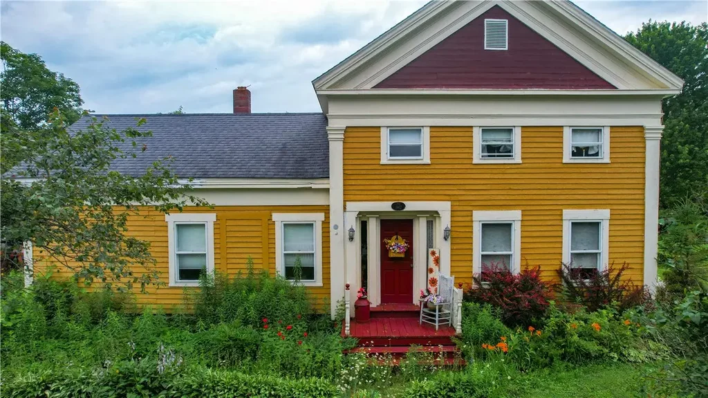 6431 State Highway 51, Burlington