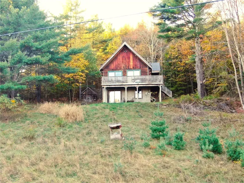 260 Log Cabin Lane, New Berlin